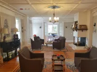 The Ocean Bay House - Bed & Breakfasts