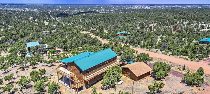 Overgaard Cabin W/Pool Table+Incredible View! Отели в г. Хебер-Овергаард