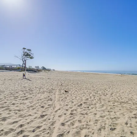 Victorian Carpinteria Apartment < 1 Mi to Beach! Hotels in Carpinteria