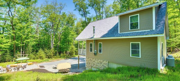Game Room & Hot Tub: Old Forge Home! Hotels in Herkimer County