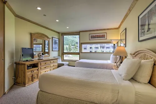 Spacious Vail Condo Steps from Eagle Bahn Gondola - Apartments