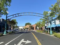 Sun Valley Inn Hotels in Pleasant Hill