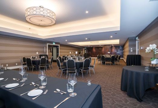 샌드맨 호텔 캘거리 시티 센터