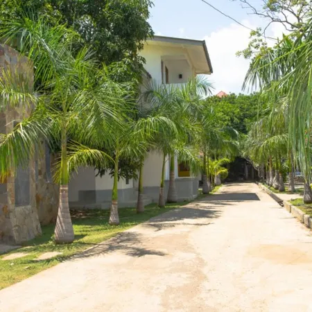Ariyana Wellness Retreat Yala Отели рядом с достопримечательностью «Yala Tamarind Safari Jeep Service»