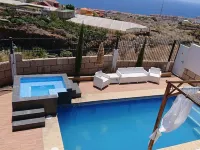 LUXURY VILLA ATLANTIC VIEWS PRIVATE HEATED POOL TENNIS COURT BBQ WIFI PARKING Hotels in Candelaria