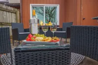 Center of city private Town Home W/fire pit &BBQ