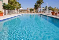 Holiday Inn Express & Suites Destin E - Commons Mall Area Hotels in Destin