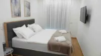 博羅夫耶河景公寓 4 星 - 陽台