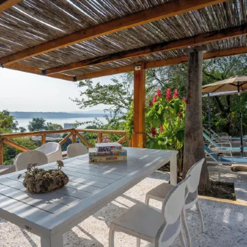 Luxury House with Pool fire Pit & Lake view