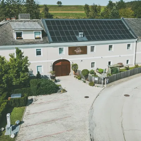 Hotel Leo