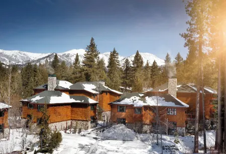 Hyatt Vacation Club at High Sierra Lodge Отели рядом с достопримечательностью «Санд Харбор»