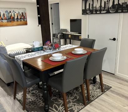 Modern and clean 1 BR suite