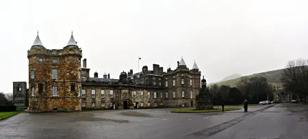 Holiday Inn Express Edinburgh City Centre Отели рядом с достопримечательностью «Университет Эдинбург»