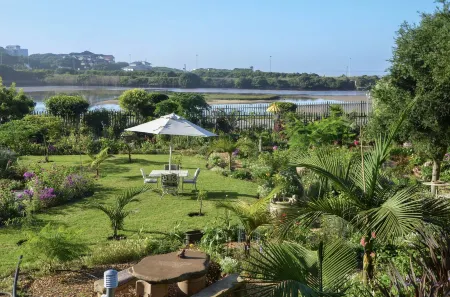 Serenity Ocean Lodge