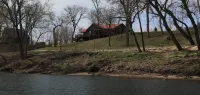 Secluded and remote cabin on the White River