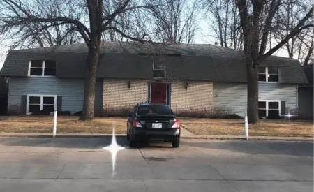 Cozy, Clean!  Pets Welcome..Close to Walking/Bike Trail