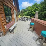 Charming 2-bedroom cabin with WiFi, Hot Tub, large decks in amazing Canandaigua