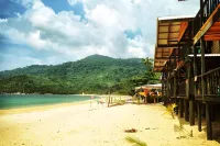 Beach Shack Chalet Hotels in Rompin