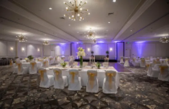 新奧爾良會議中心歡朋酒店及套房