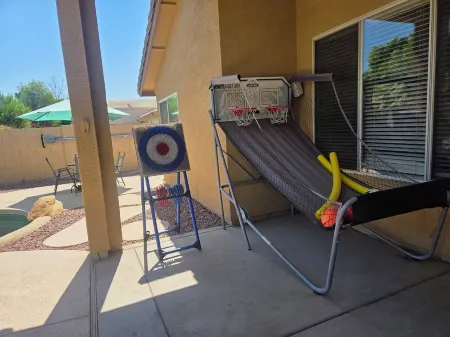 Backyard Oasis near downtown Отели рядом с достопримечательностью «Колледж Чандлер Гилберт Коммьюнити в Пекос Кампус»