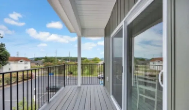 3B Luxury New 2BR apartment in delightful Huntsville close to mall, aquatic ctr