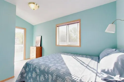 Lake Life Living Hotels in Sylvan Lake