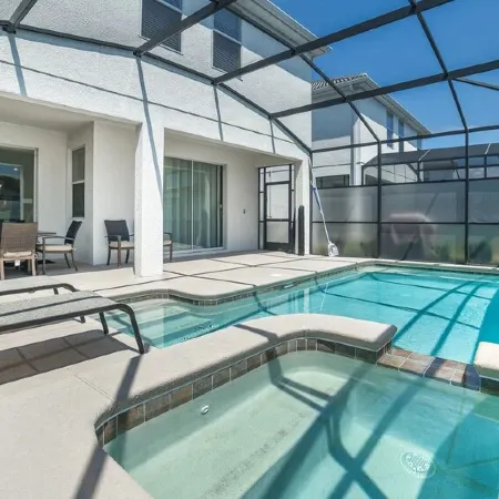 Private pool/Communal Facilities/themed bedrooms