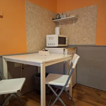 2-Rent Group Hostel Rooms Aub162 Отели рядом с достопримечательностью «Железнодорожный вокзал Мюнхен-Фрайхам»