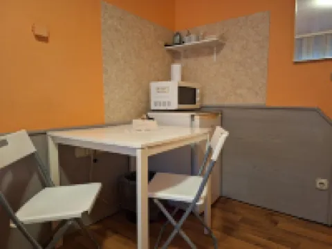 2-Rent Group Hostel Rooms Aub162