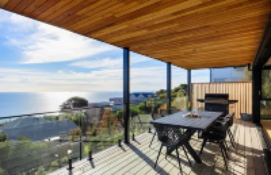 Azure Horizon Heated Pool with Stunning View Hotels in Mount Martha