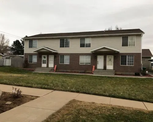 Great PRIVATE Family T-Home! Easy Access City & Mountains! Hotels in Layton