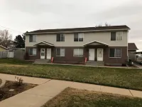 Great PRIVATE Family T-Home! Easy Access City & Mountains!