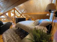 Beautiful Comfy Alaskan Log Home 2
