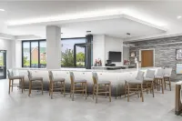 Homewood Suites by Hilton Holland - ที่มีบาร์