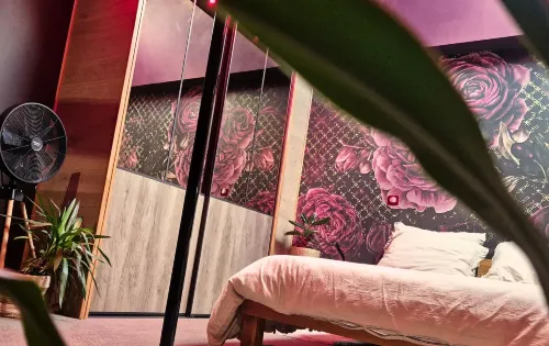 AKA LOVE ROOM - badewanne