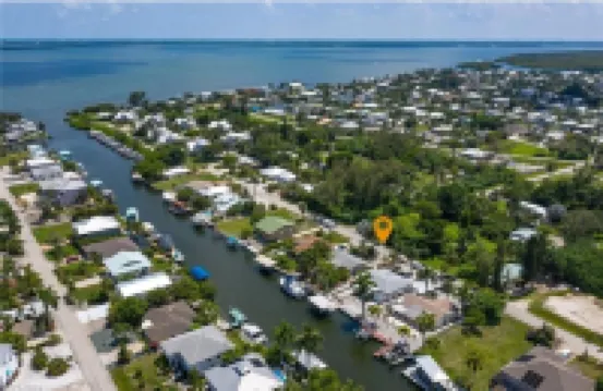 NEWLY REMODELED-Peaceful Florida Island Home-5 minute canal ride to Gulf waters!