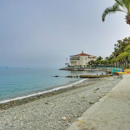 Dreamy Catalina Island Home, Walk to Beach and Ferry