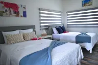 Beach House Wood w/private pool, WiFi, BBQ, kayaks, full A/C. Hotels in Cabo Rojo