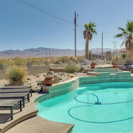 4 Mi to Lake Havasu State Park: Home w/ Mtn Views!