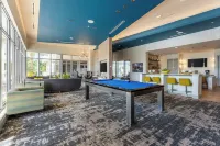 Daytona 2Br | Pool + Free Parking, Pets