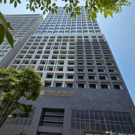 Riviera Hotel Yeongjong Отели рядом с достопримечательностью «Набережная Вольмидо»
