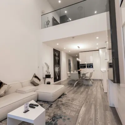 Kwarleyz Residence Accra Отели рядом с достопримечательностью «Британский Совет»