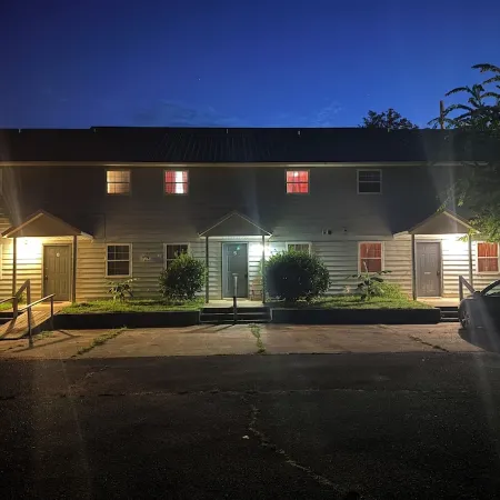 A charming 2BR home—better than a room—Vacation Condo No. 6, Near Spring River