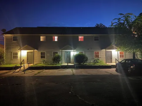 Near Spring River, 2-BR Condo #4 Downtown Hardy Hôtels à : Comte de Sharp