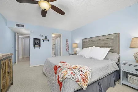 Pelican Inlet - Cozy Beach Condo!1 block from the beach! Sleeps 6. Pool/Tennis