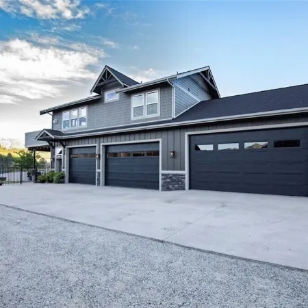 Charming 2-bedroom shop house on the beautiful Columbia River