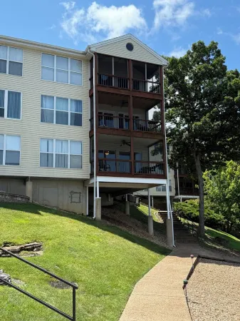 Spacious Condo with Main Channel Views!