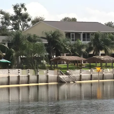 Lake Roy Beach Inn - Winter Haven