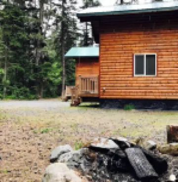 Private Cabin with Open Loft - Sleeps 3-6