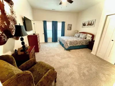 The Livery at Rainbows End Hotels near Tennessee College of Applied Technology - Shelbyville